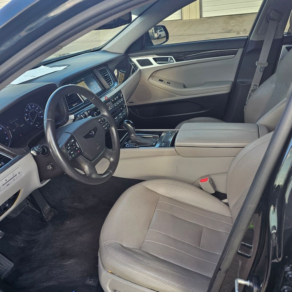 Vehicle photo